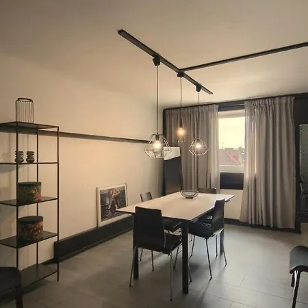 Thoughtful Simplicity In The Heart Of Apartment